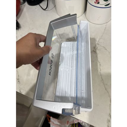 Refrigerator Freezer Door Bin 00673120 silver trim