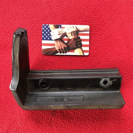 1975-1980 Volvo 240 Black Dash Padded Trim Left Corner 685780 76 77 78 79