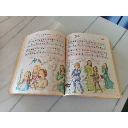 Old Vintage Original Little Golden Book Of Hymns (H) Eighth Edition 1947