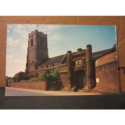 WOLSEY'S GATEWAY, IPSWICH, SUFFOLK unused postcard =