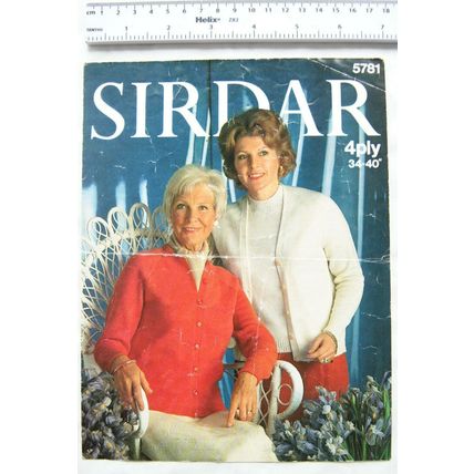 Vintage: Sirdar 5781 Lady's twinset, 4 ply, 34-40 inch, 86-102 cm