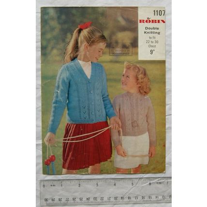 Vintage: Robin 1107 girl's cardigans with V or high neck, DK