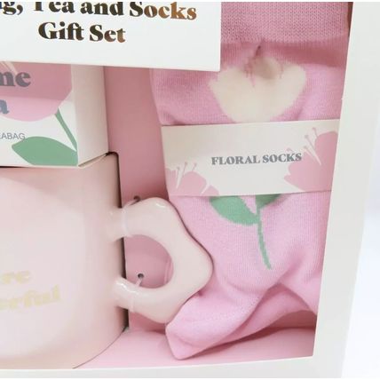 Pink Mug Tea & Socks Gift Set Boxed 17.5 CM You are Wonderful Mothers Day Gift