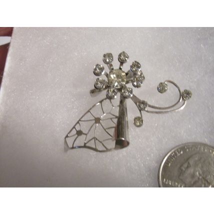 Unique Art Deco Riveted Silver White Crystal Floral Brooch - Pin