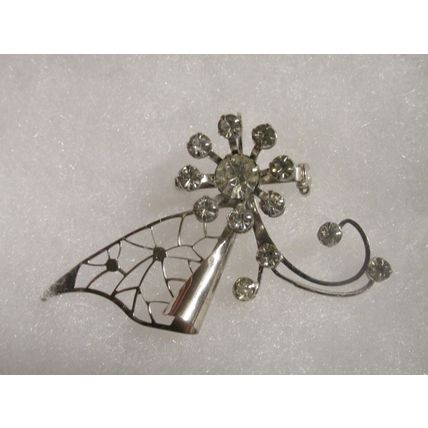 Unique Art Deco Riveted Silver White Crystal Floral Brooch - Pin