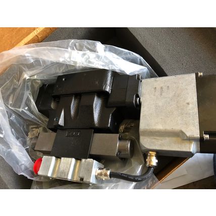 NEW PARKER D41FHA32F4NB0043,PARKER D41FHA32F4NB00 DC VALVE,D1FVE50BCNLB35,373,AA