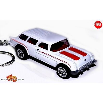 KEYCHAIN WHITE 54 CHEVY CORVETTE NOMAD CONCEPT GREAT GIFT For DESK DISPLAY