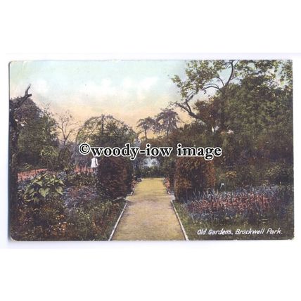 tq0417 - London - The Old Gardens & Fountain, inside Brockwell Park - postcard