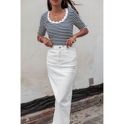 Black Striped Contrast Scallop Trim Half Sleeve T-shirt