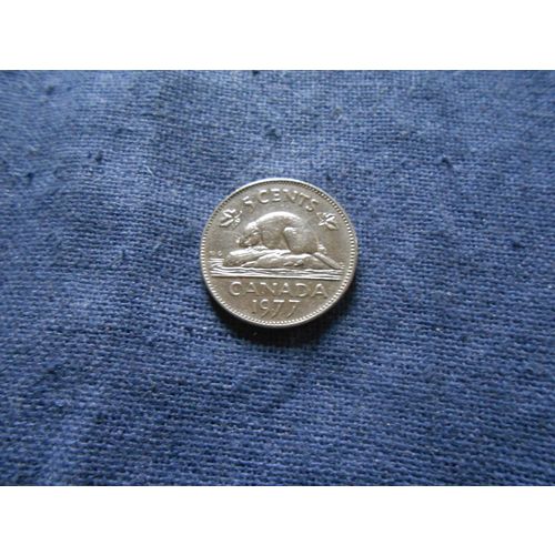 1977 CANADA 5 CENTS COIN.