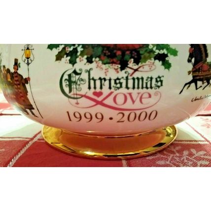 Teleflora 1999- 2000 Christmas Love Bowl Wysocki American Life Holiday Serving