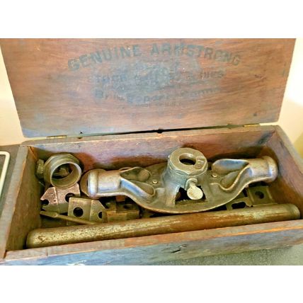 Vintage Armstrong Bridgeport Conn. USA Pipe Threader in Original Wood Box