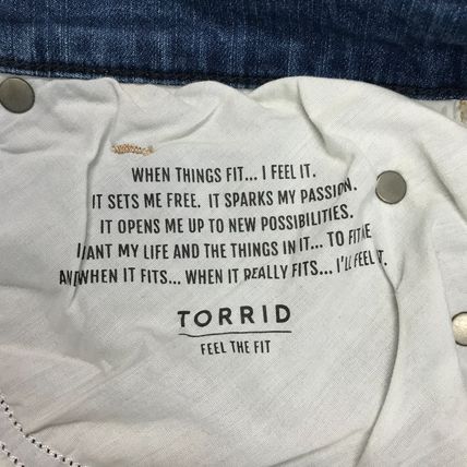 Torrid Button Fly Blue Cuffed Distressed Denim Shorts Size 18 Summer Jean