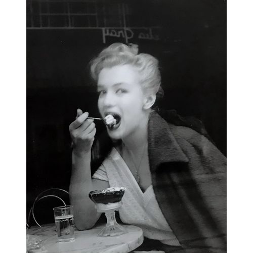 Marilyn Monroe vintage Sexy b/w print Ice Cream Dienes poster Playboy art frame