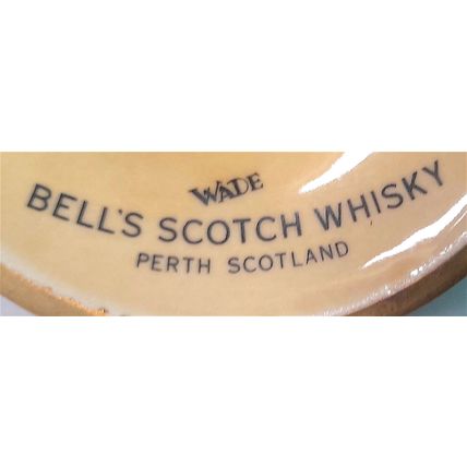 WADE PORCELAIN DECANTER - BELLS BLENDED SCOTCH WHISKY - PERTH - 15 x 9 cm GOOD