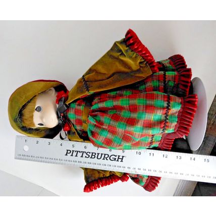 Adorable! Christmas Doll Precious Moments Enesco Porcelain/Fabric - 1991