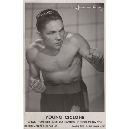 Young Ciclone Spanish 1940s Featherweight Boxing Champion Postcard