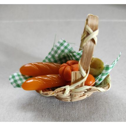 BREAD IN BASKET, DOLLS HOUSE