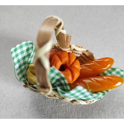 BREAD IN BASKET, DOLLS HOUSE