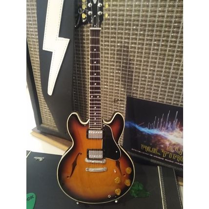 GIBSON ES-335 Vintage Sunburst 1:4 Scale Replica Guitar ~Axe Heaven~