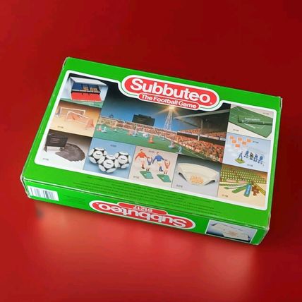 Subbuteo Terrace Set 61217 GREY Terracing + Supports + 24 Spectators