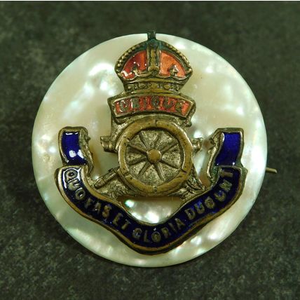 Antique WW1 Royal Artillery British Military MOP & Enamel Sweetheart Brooch