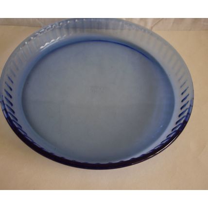 Pyrex Glass Oven to Table Blue Flan Quiche Ribbed Baking Dish