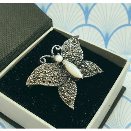 Vintage 925 Sterling Silver Mother of Pearl Marcasite Butterfly Brooch with Box