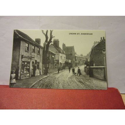 CROWN STREET, DAGENHAM, LONDON repro postcard vgc #