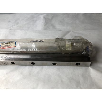 Lot 2 SKF LLRHR35-640 E=40, 5202148 LINEAR RAIL,34mm X 400mm,llrhr35-640p5w1,AB