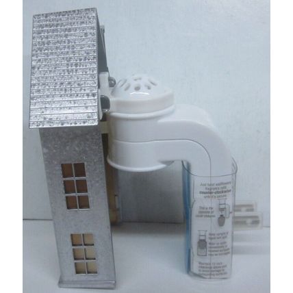 Bath & Body Works Wallflower Diffuser Plug Light Up Silver House