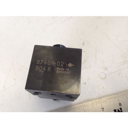 NEW Parker 9740-027-904R Parker 9740-02 904R Hydraulic VALVE,FJ