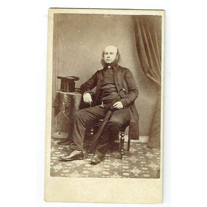 Victorian cdv photo stout man seated unlocated photographer