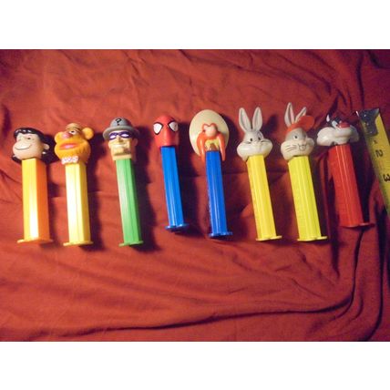 LOT of 8 Loose CHARACTERS Feeted PEZ Dispensers! $15.00 or Best Offer!!
