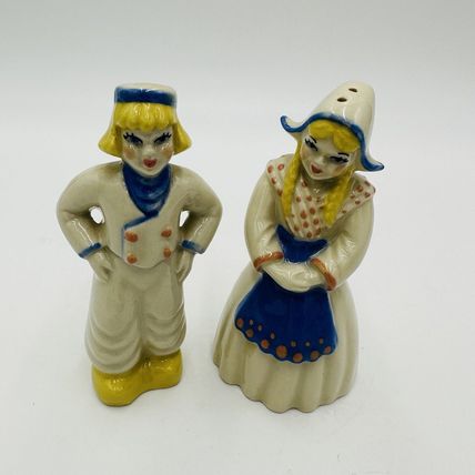 Ceramic Arts Studio Dutch Boy and Girl Salt And Pepper Shakers Holland Vintage