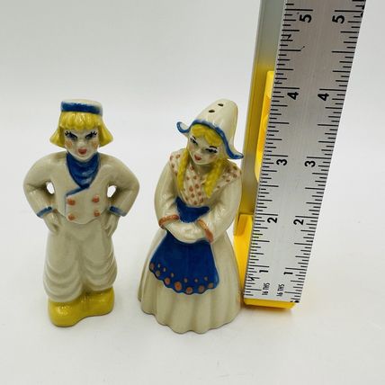 Ceramic Arts Studio Dutch Boy and Girl Salt And Pepper Shakers Holland Vintage