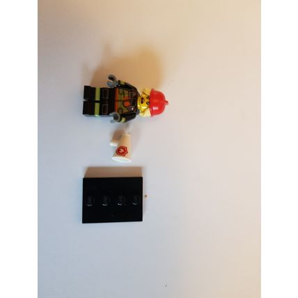LEGO Minifigure Series 19 - Fire Fighter