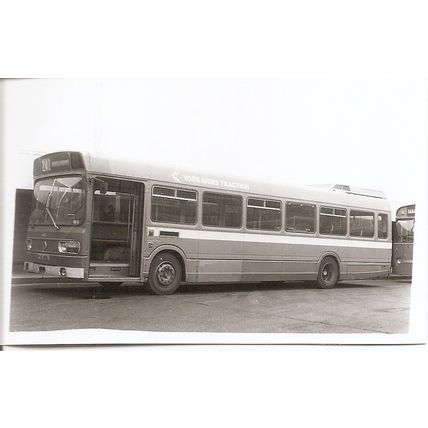 Black & White Photograph of Yorkshire Traction Co. Ltd. - FHE 401L