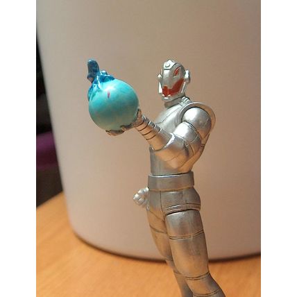 ULTRON FIGURINE marvel comics / disney - made in Vietnam