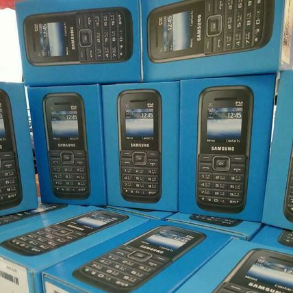 Boxed phone samsung keystone 3 fm radio 3G bar phone