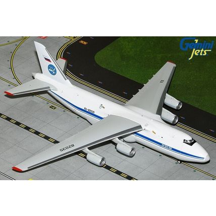 AN-124-100 RUSSIAN AIR FORCE REG: RA-82035 W/STD -GEMINI JETS G2TTF1080 1/200