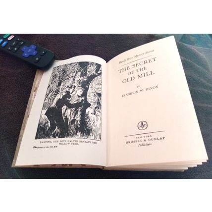 Old Vintage Childrens Book The Secret Of The Old Mill W/Dustjacket 1927
