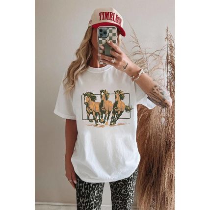 White Texas Horse Graphic Cuffed Sleeve Graphic T Shirt
