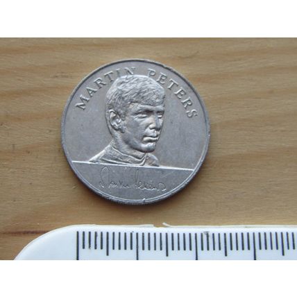 Esso Mexico 1970 Martin Peters Token (e520)