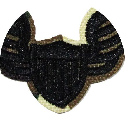 Military Style Iron On Patch Shield & Wings Camouflage Badge Motif Decor P412
