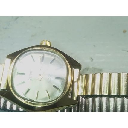 Vintage Zitura Ladies Watch 17 Rubis Incabloc Swiss Made Mechanical Wind Working