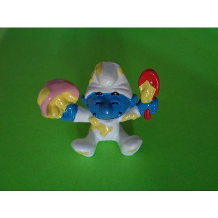Baby smurf with spoon and bowl