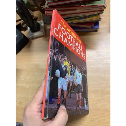 1960s VINTAGE THE WORLD BOOK OF FOOTBALL CHAMPIONS SOCCER ANNUAL HB BOOK (P3) AA