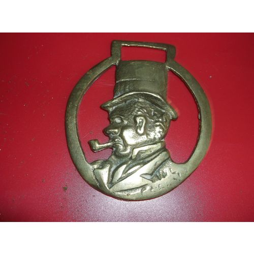 HORSE BRASS / MAN SMOKING PIPE / (13/01)