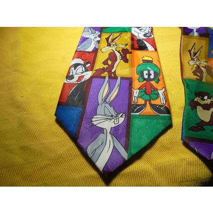 Warner Bros. LOONEY TUNES CLASSIC CHARACTERS TIE! $15.00 Shipped!